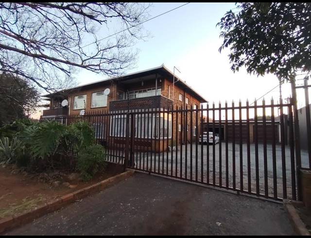 2 BEDROOM PROPERTY TO RENT IN SUNNYRIDGE